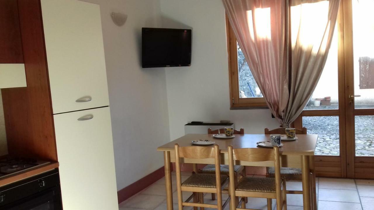 فيلا La Casa Delle Fate Solto Collina المظهر الخارجي الصورة