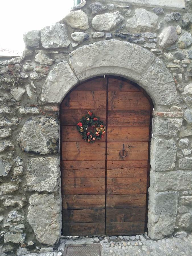 فيلا La Casa Delle Fate Solto Collina المظهر الخارجي الصورة
